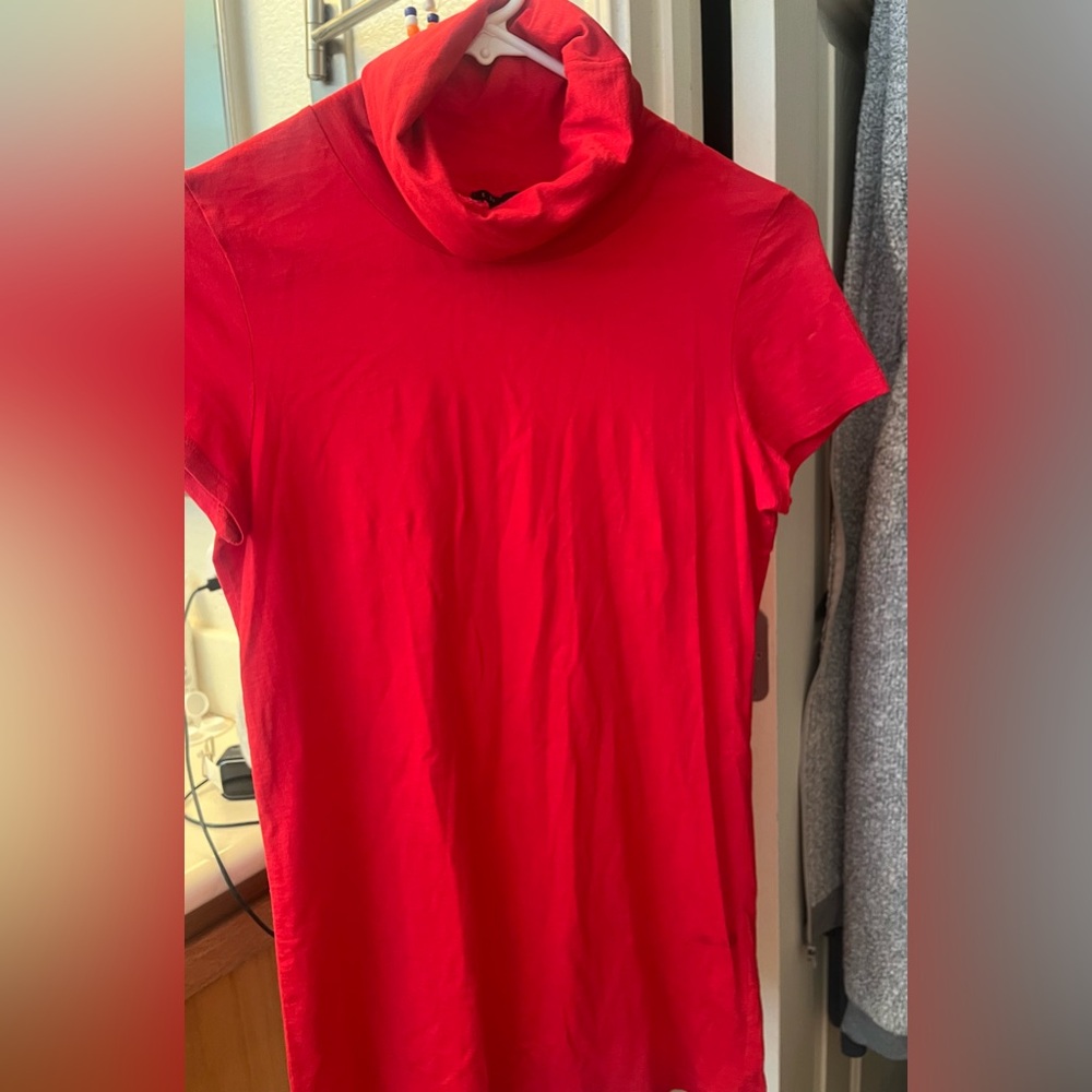 Theory short sleeve turtleneck. Never worn.